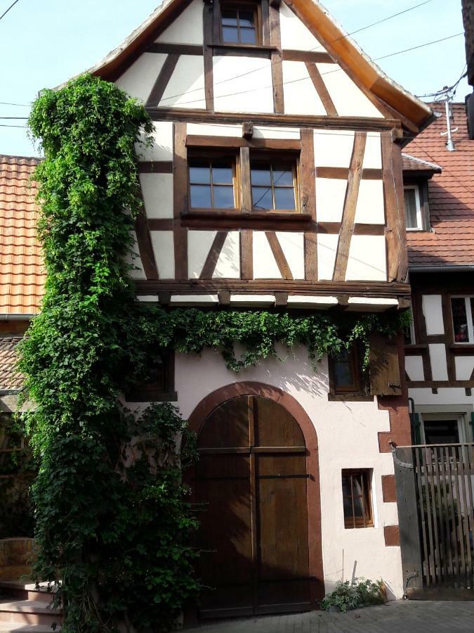 Comme Une Tour Dans Le Centre Historique Bouxwiller  Exterior foto